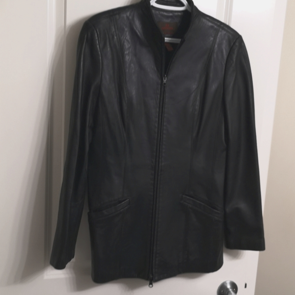 Danier Italian Leather Zip Up Tunic Length Fall Jacket Size S Buttery Soft